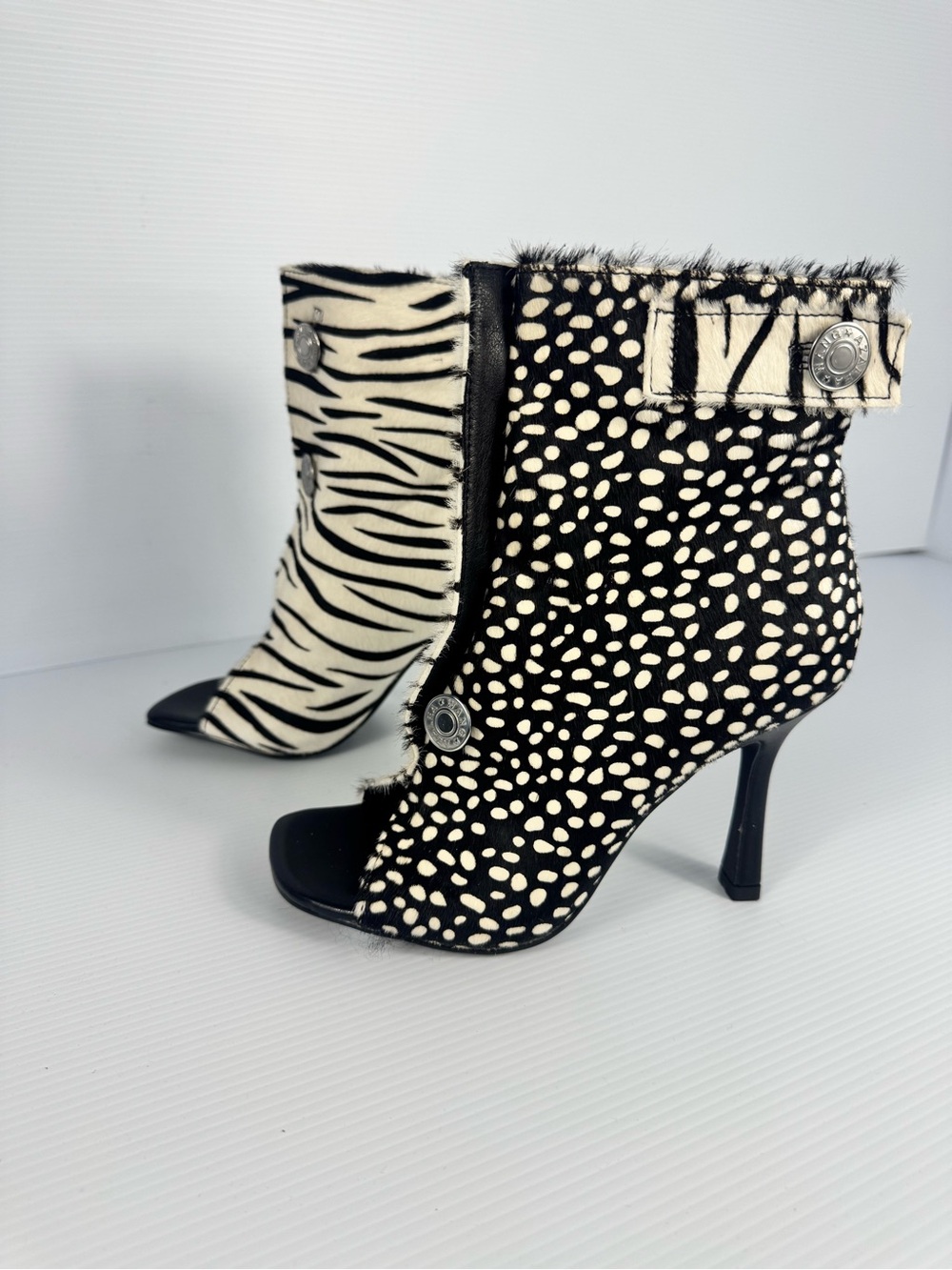 Azalea Wang Dorothy Black Cheetah Zebra Haircalf Open Toe Booties NIB